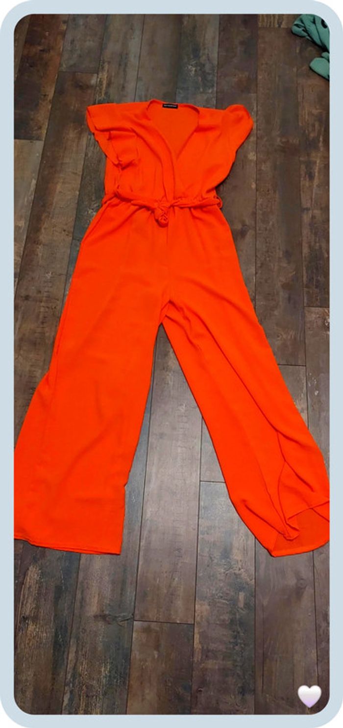 combinaison orange taille unique ok jusque 40 - photo numéro 3
