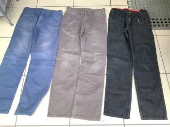 3 beau jeans taille ajustable très bon état