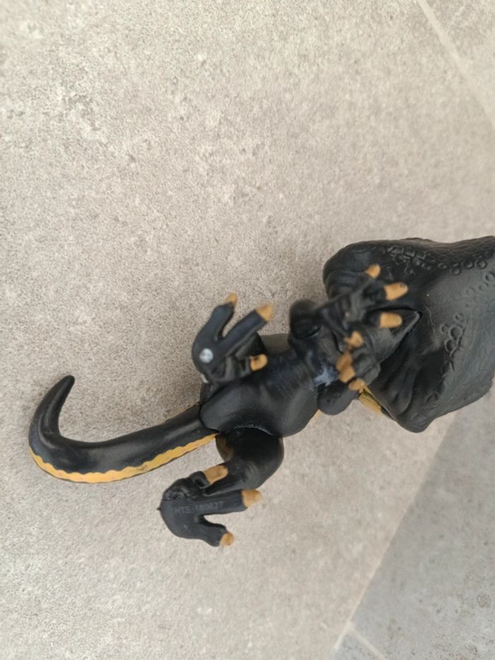 Indoraptor noir Jurassic world funko pop - photo numéro 6