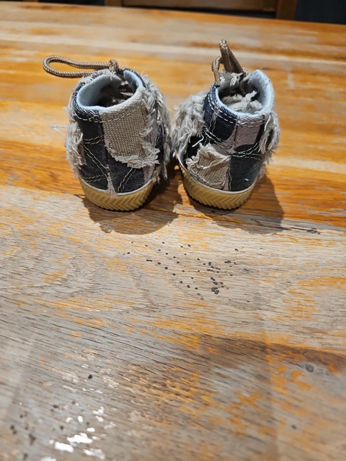 Chaussure taille 19 - photo numéro 4