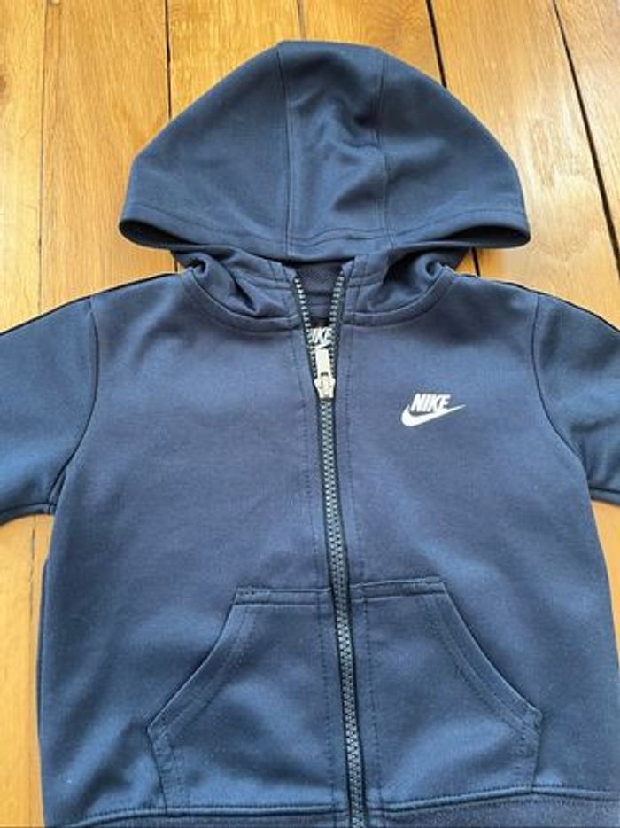 Ensemble Nike bébé 12 mois - photo numéro 2