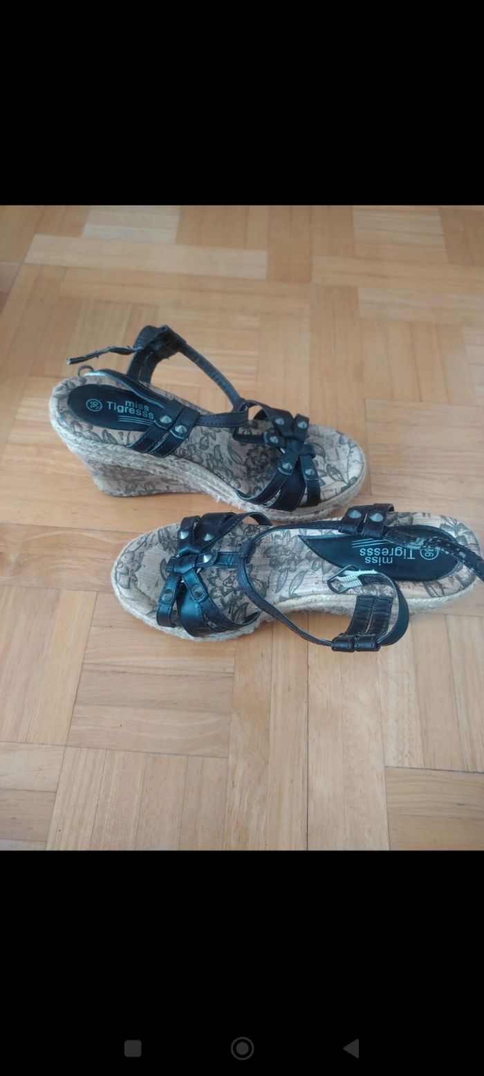 Chaussure - photo numéro 2