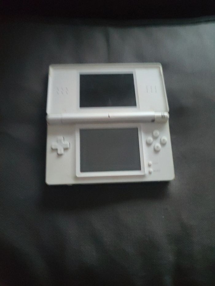 Nintendo ds lite pour pièces - photo numéro 2
