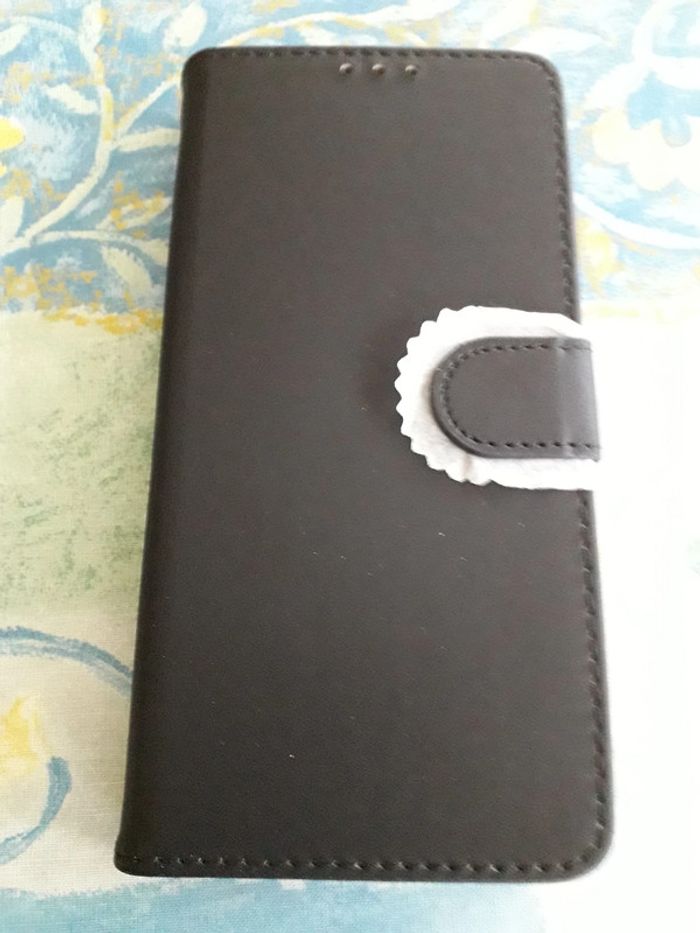 Coque + 2 verres trempés - photo numéro 2