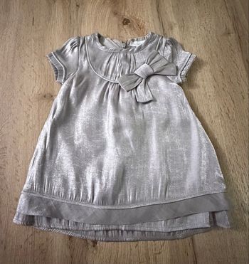 Robe gris/argenté de la halle 6 mois  Neuve