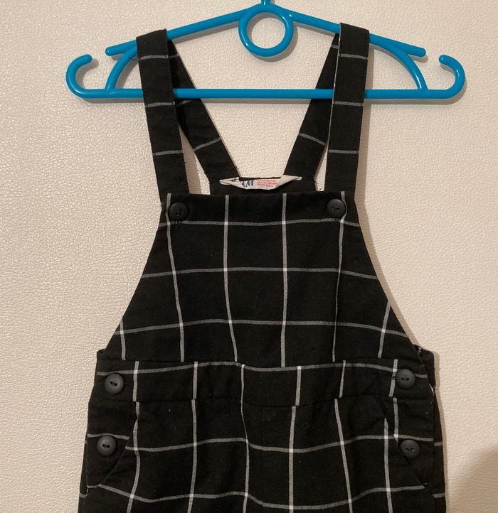 salopette à carreaux noirs et blancs - photo numéro 3