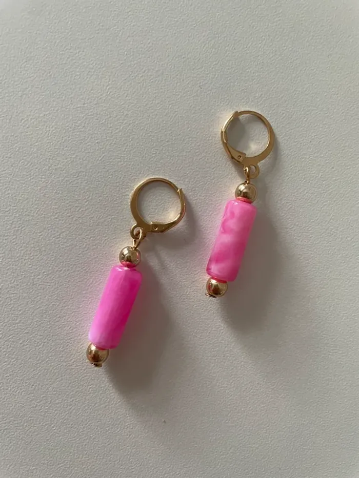 Boucle d’oreille fantaisie du groupe MaxMara - photo numéro 3