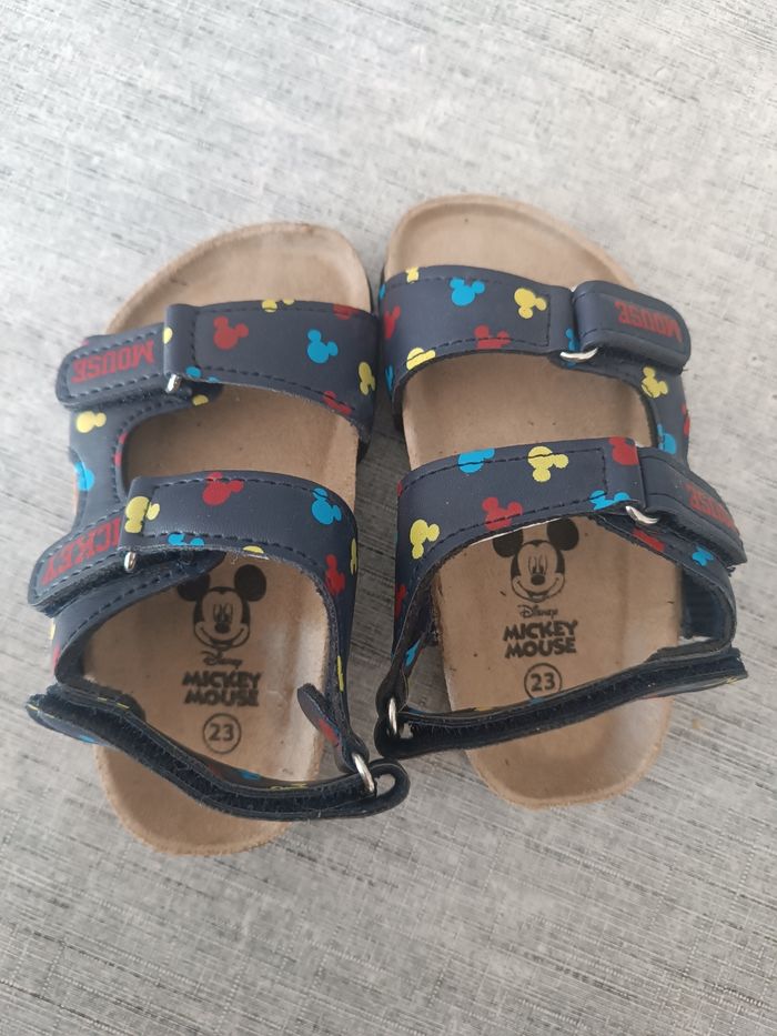 Sandales Mickey garçon taille 23 - photo numéro 3