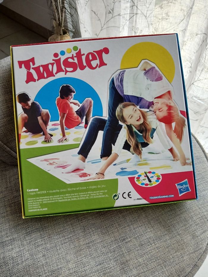 Twister Version Classique - Hasbro - photo numéro 3