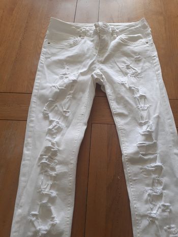 Jean blanc troué Jennyfer+ cadeau chemisette
