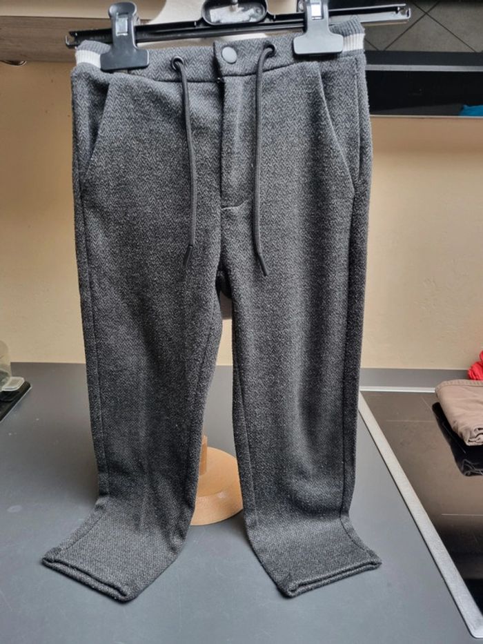 Pantalon gris foncé