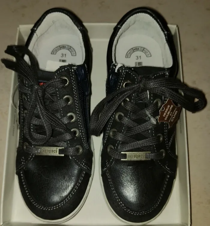 Chaussures garçon neuves bleues The force pointure 31 cuir