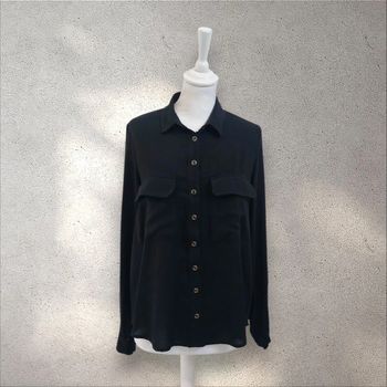 Chemise légère et fluide noire Stradivarius taille S