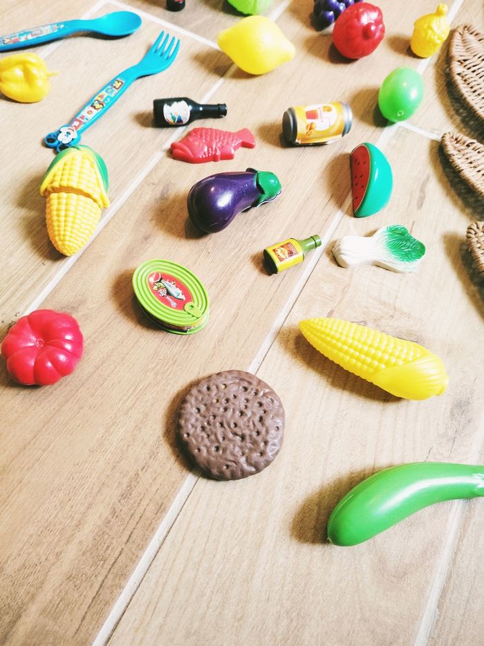 🍊 Dinette gros lot de divers aliments fruits et légumes en plastique - photo numéro 2