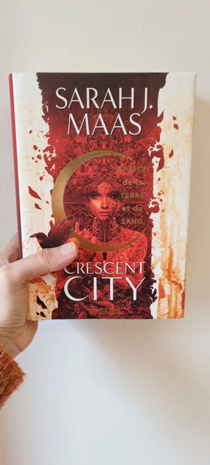 Crescent city 1 collector + Goodies - photo numéro 2