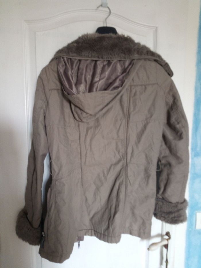 manteau avec capuche taille 38 - photo numéro 3