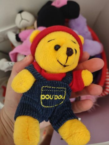 Petite peluche doudou Winnie
