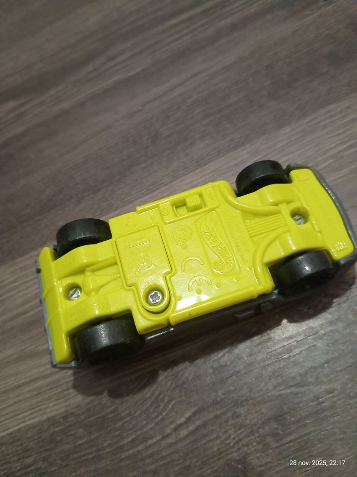 Petite voiture Hot Wheels - photo numéro 6