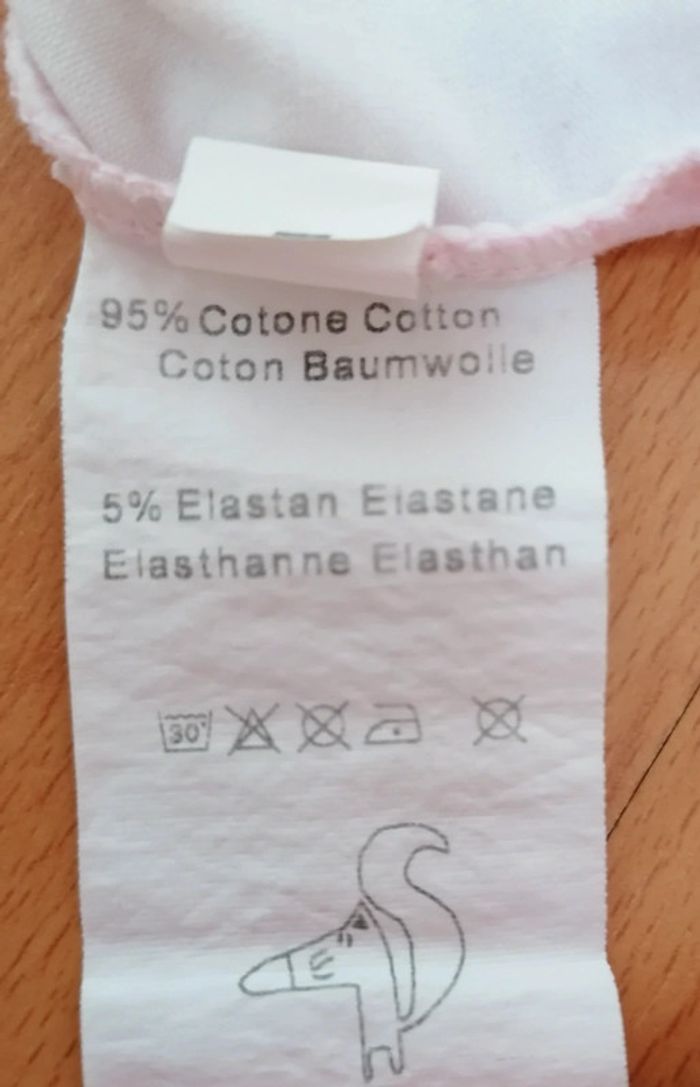 T-shirt blanc et rose 9 mois - photo numéro 3