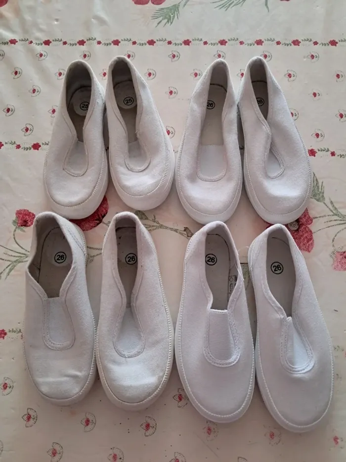 Paire de pantoufles de gymnastique - photo numéro 2