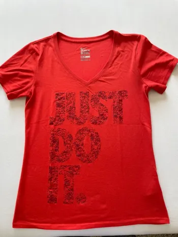 T-shirt Nike