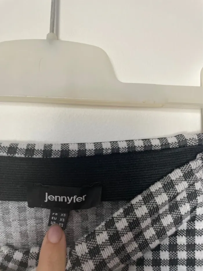 Mini-jupe à carreaux noir et blanc - photo numéro 2