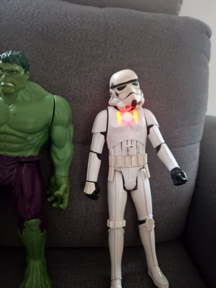 Lot de 4 figurines dont une grande darkwador - photo numéro 4