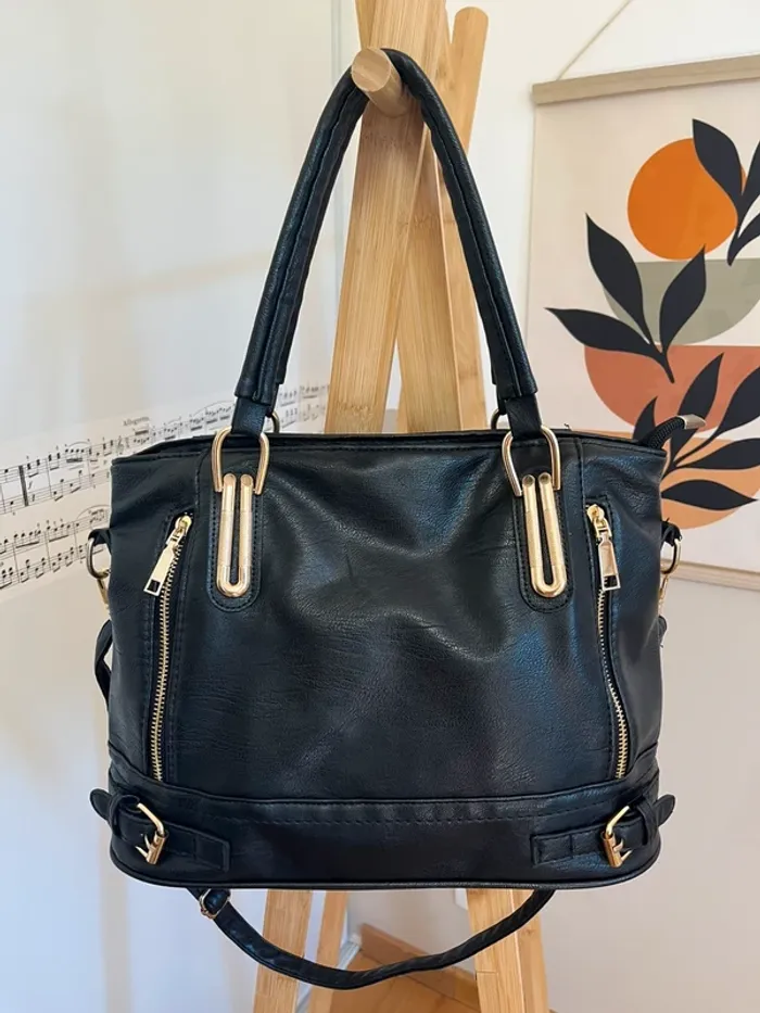 Sac style vintage en cuir synthétique noir état neuf [ref 2508SBl185]