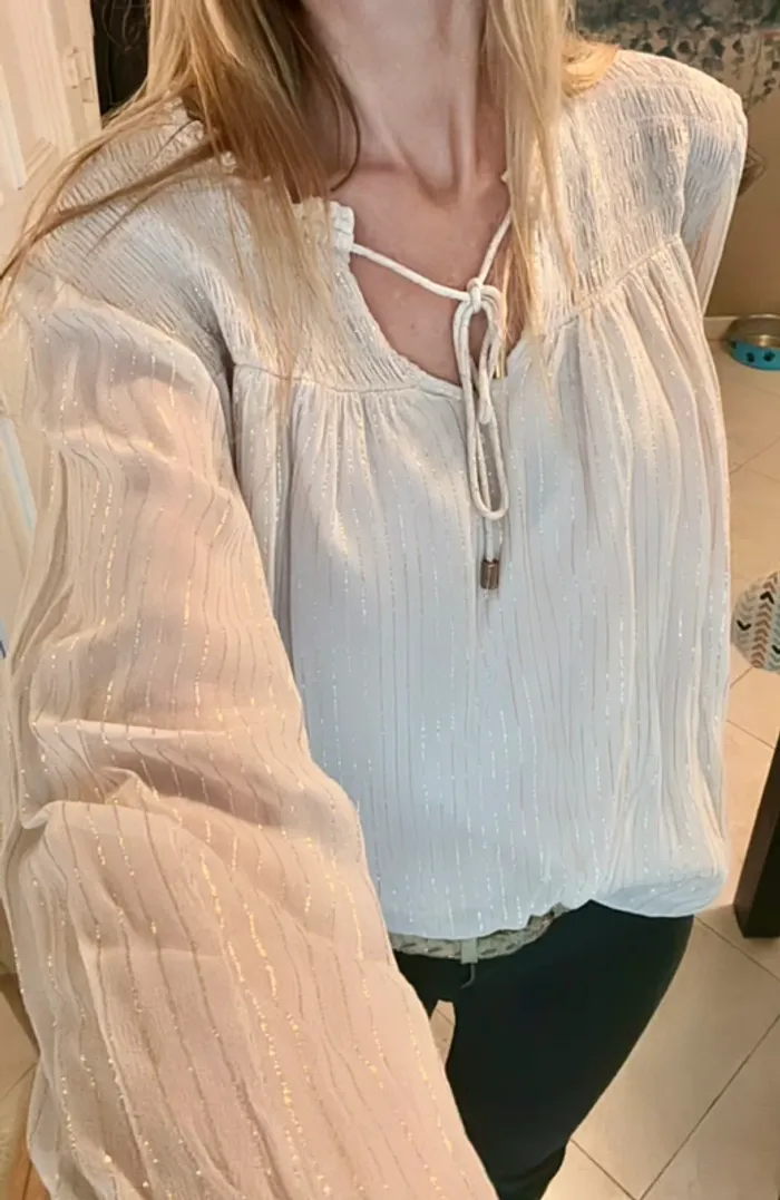 Jolie blouse rose pâle avec rayures fines dorées taille 36 Kookai - photo numéro 5