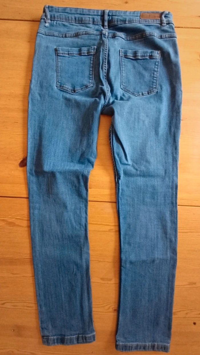 Jean bleu - photo numéro 2