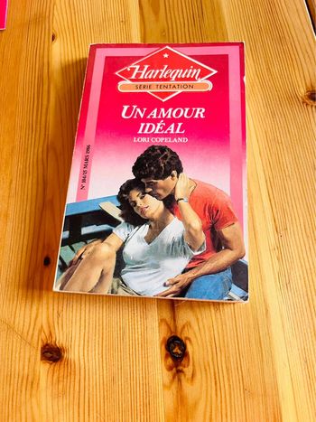 Livre harlequin un amour idéal