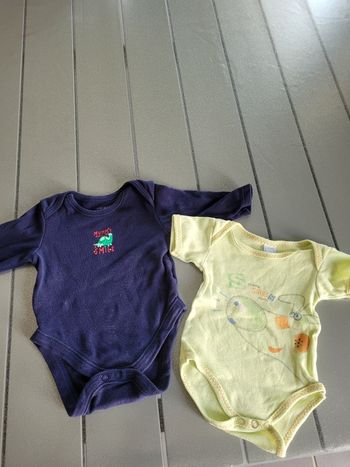 lot de 2 bodys 1 mois