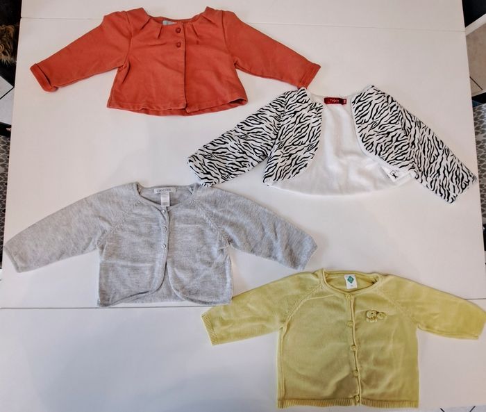 Lot de 4 gilets fille 6 mois TBE - photo numéro 9