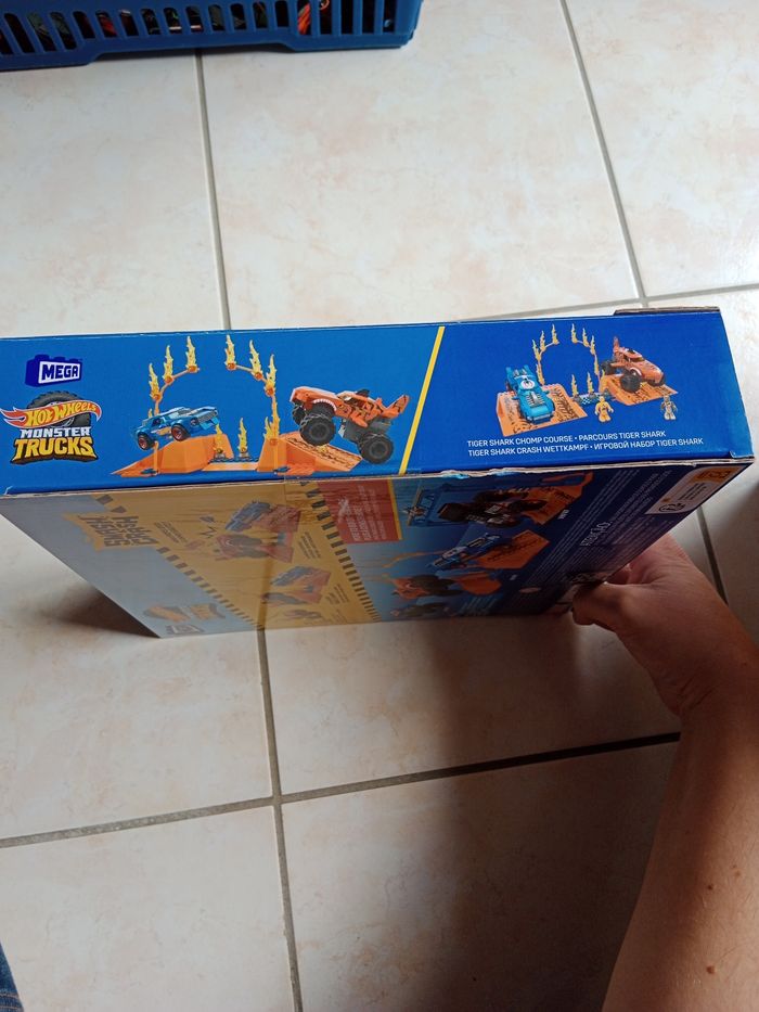 Mega Hot Wheels Monster Trucks - photo numéro 4