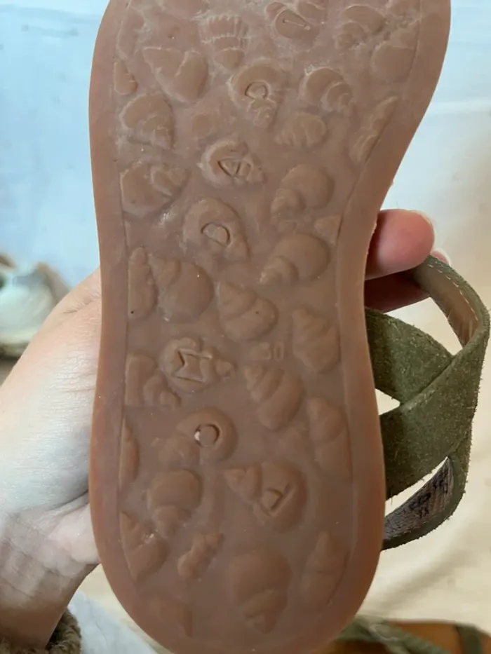 Sandales Pom d’Api – Taille 30 – Cuir & daim kaki - photo numéro 9