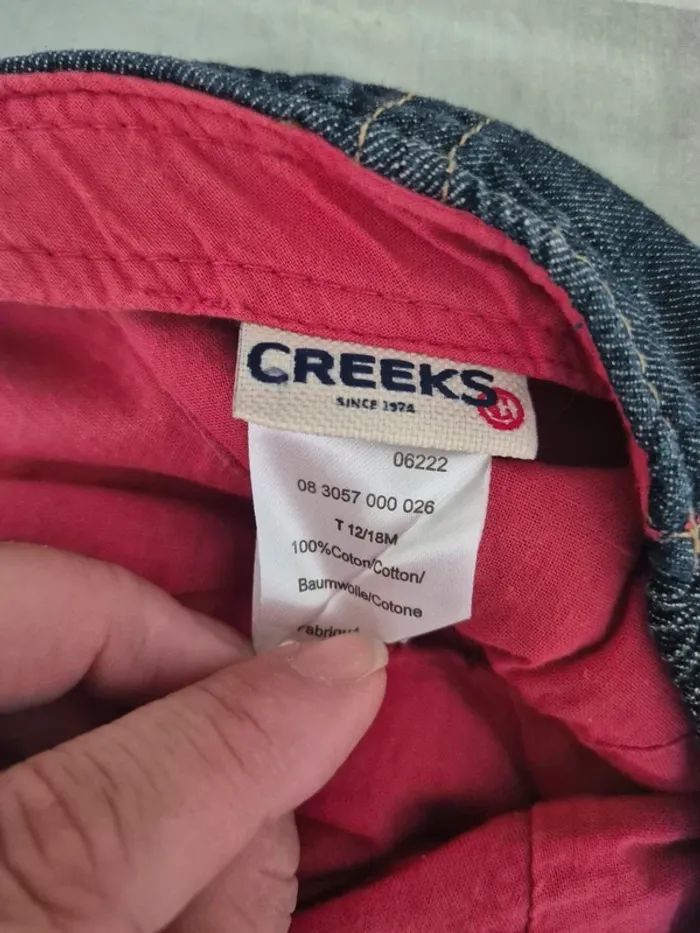 Short de bain et casquette - photo numéro 3