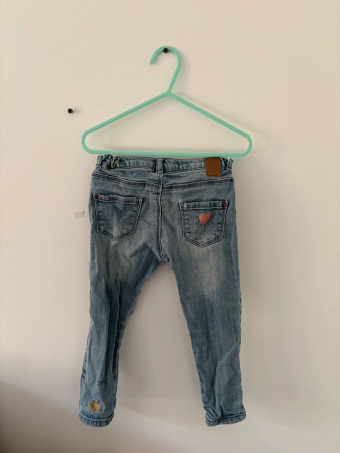 Jean slim Zara - Taille 2/3 ans (96 cm) - Très bon état - photo numéro 2
