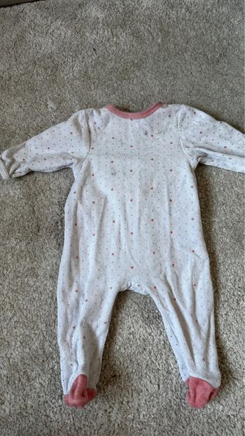 Pyjama velours blanc avec détails roses – Tissaia – 3 mois