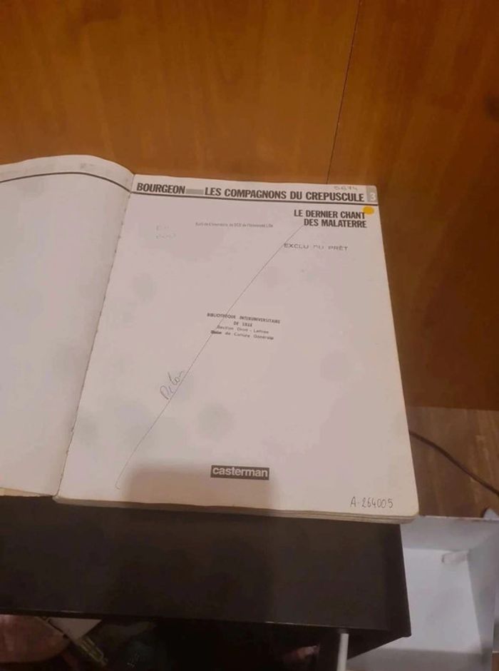 Livre bourgeon les compagnons du crépuscule - photo numéro 5