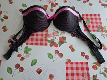 SOUTIEN-GORGE NOIR RAYÉ ROSE TAILLE 95C MARQUE MIM