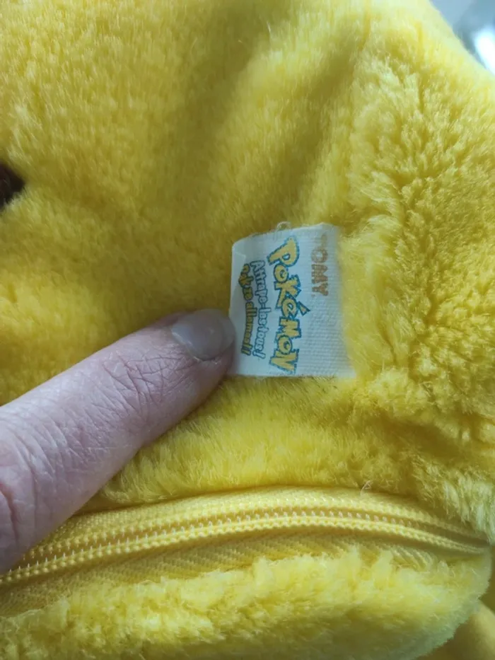 Range pyjama picatchu - photo numéro 3
