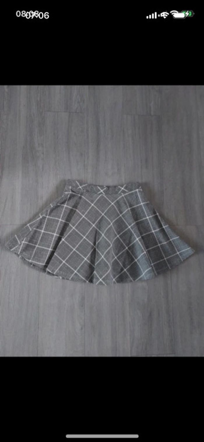 Jupe C&A taille 10 ans
