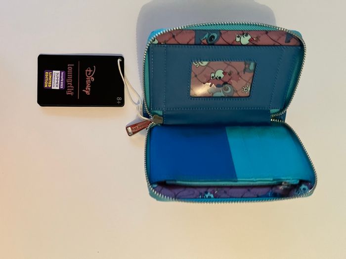 Portefeuille Loungefly Disney Stitch avec Scrump - photo numéro 7