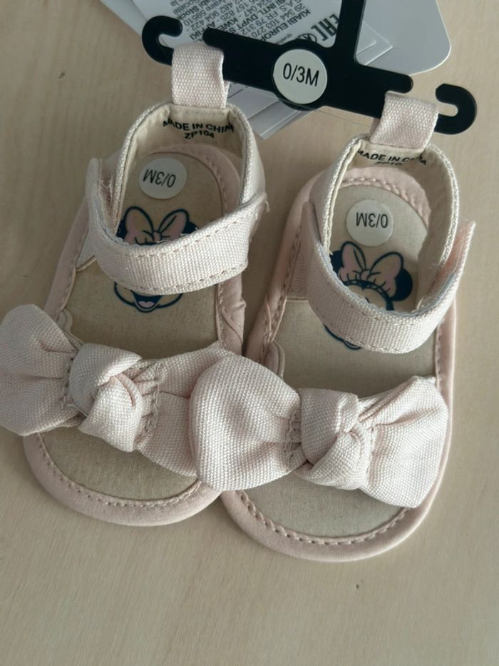 Sandales été Minnie 0/3 mois Kiabi fille - photo numéro 2