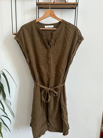 Robe kaki T38