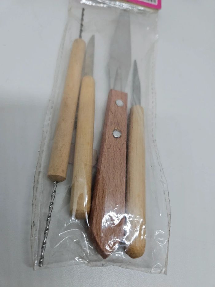 Set de 4 outils à sculpté.
Neuf - photo numéro 4
