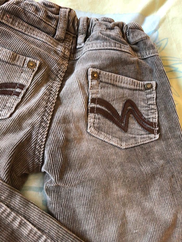 Slim en velour taille 5/6 ans - photo numéro 5