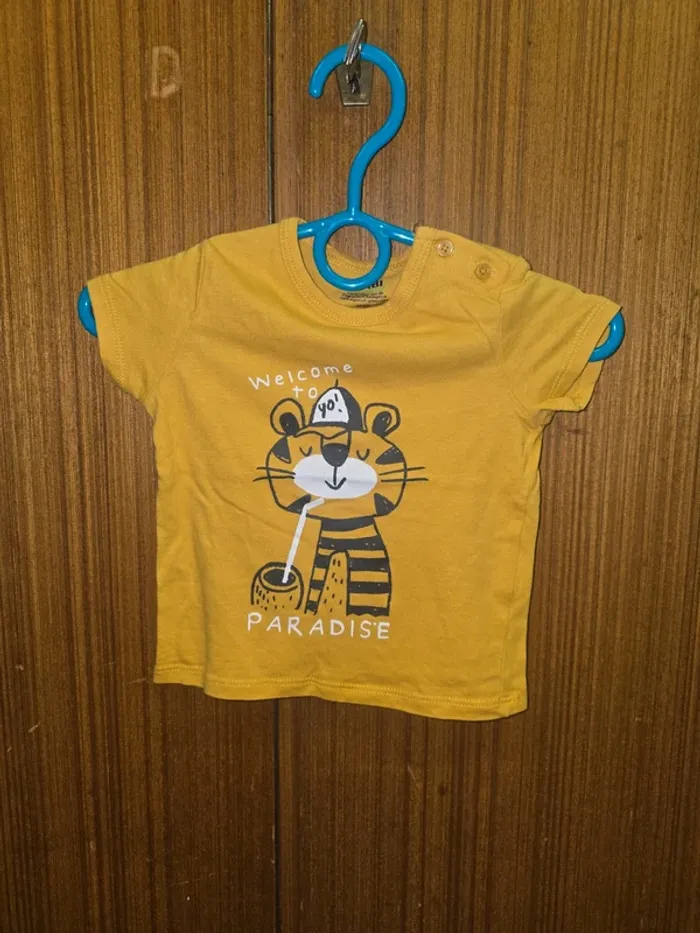 T-shirt bébé jaune tigre "Welcome to Paradise"