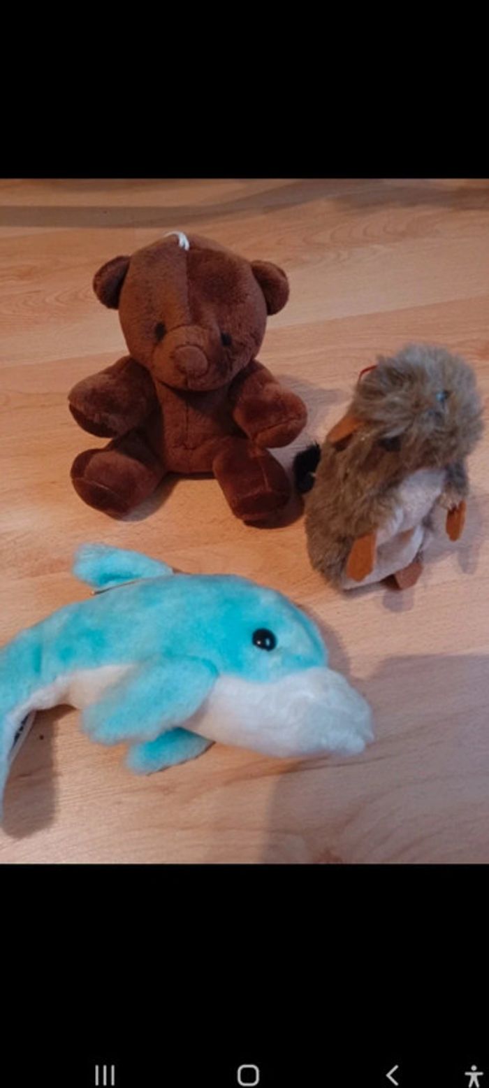 Lot de 3 peluches 1x dauphin 🐬 1 x marmotte musical 1 x ourson brun - photo numéro 2