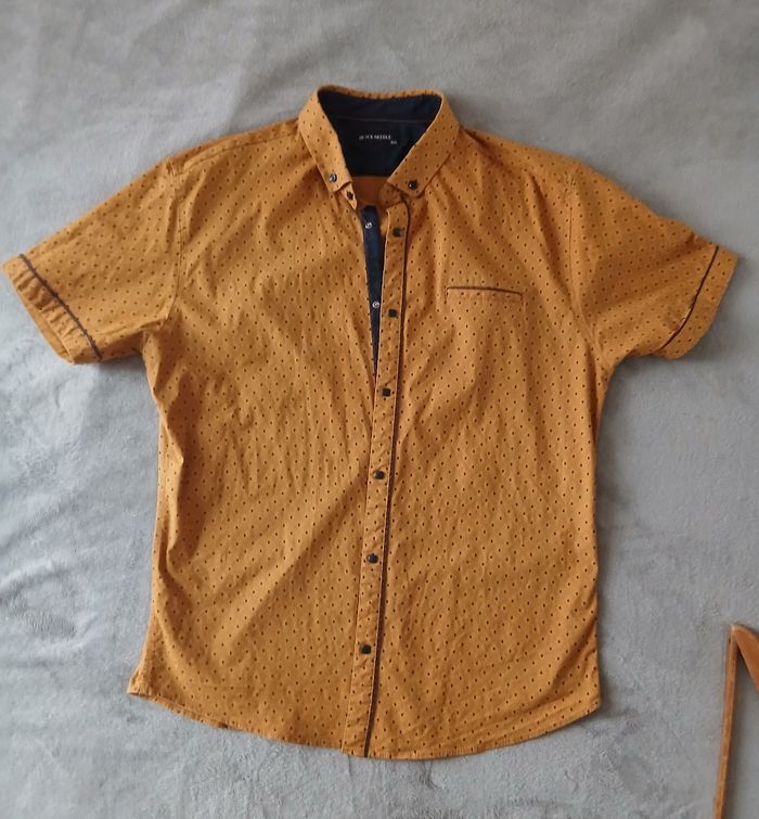 Chemise Homme Moutarde à Motifs - Black Needle
- photo numéro 1